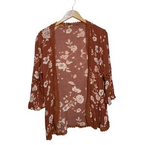 Maurice’s Floral Kimono with Lace Detail